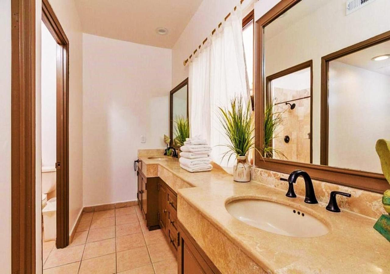 Right On The Beach! Rocky Point Condo Rental - 2 Bedroom Penthouse Beachfront المظهر الخارجي الصورة